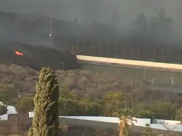 La lava del volcán de La Palma sepulta el campo de fútbol de La Laguna La lava del volcán de La Palma sepulta el campo de fútbol de La Laguna