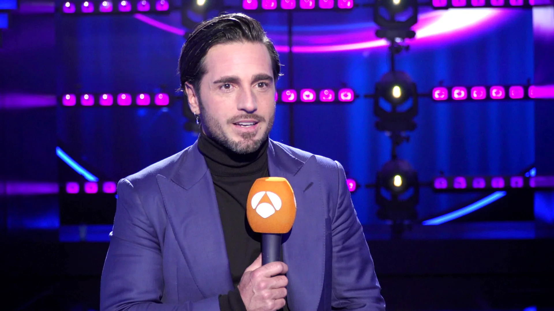 David Bustamante reconoce la "tensión" antes de cantar con el guía turístico: “Fue una apuesta desde el principio” David Bustamante reconoce la "tensión" antes de cantar con el guía turístico: “Fue una apuesta desde el principio”