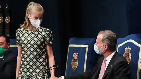La princesa Leonor y el rey Felipe VI La princesa Leonor y el rey Felipe VI