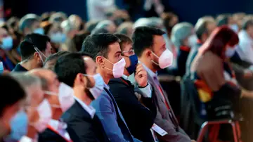 Sánchez anuncia 100 millones adicionales para paliar la subida de la luz Sánchez anuncia 100 millones adicionales para paliar la subida de la luz
