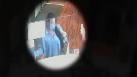 Detienen a una mujer que fingió su propio secuestro para que su marido le diera dinero para el bingo en Badalona Detienen a una mujer que fingió su propio secuestro para que su marido le diera dinero para el bingo en Badalona