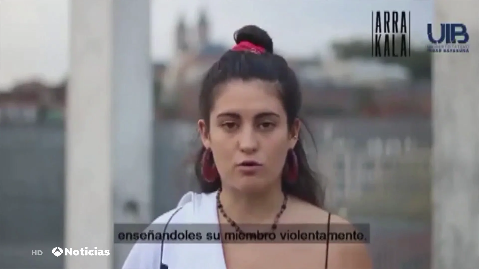 Denuncian a un profesor de la facultad de Arquitectura del País Vasco por mostrar sus genitales a un grupo de alumnos Denuncian a un profesor de la facultad de Arquitectura del País Vasco por mostrar sus genitales a un grupo de alumnos