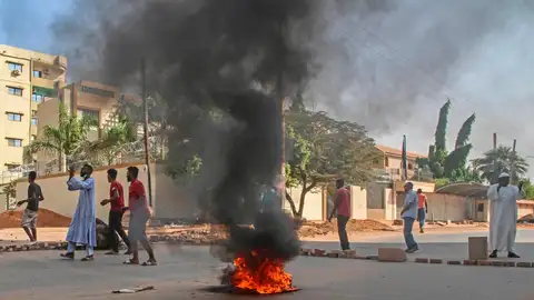 Los militares dan un golpe de Estado en Sudán y disuelven el Gobierno Los militares dan un golpe de Estado en Sudán y disuelven el Gobierno