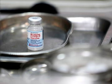La EMA autoriza un tercer pinchazo de la vacuna contra el coronavirus de Moderna 