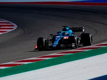 Fernando Alonso se queja de los cambios de criterio de la FIA: "Fueron tres incidentes iguales"