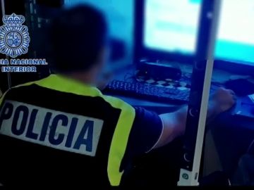 Detenido un hombre de 65 años por un delito de 'childgrooming' y provocación sexual a una niña de 10 años en Alicante