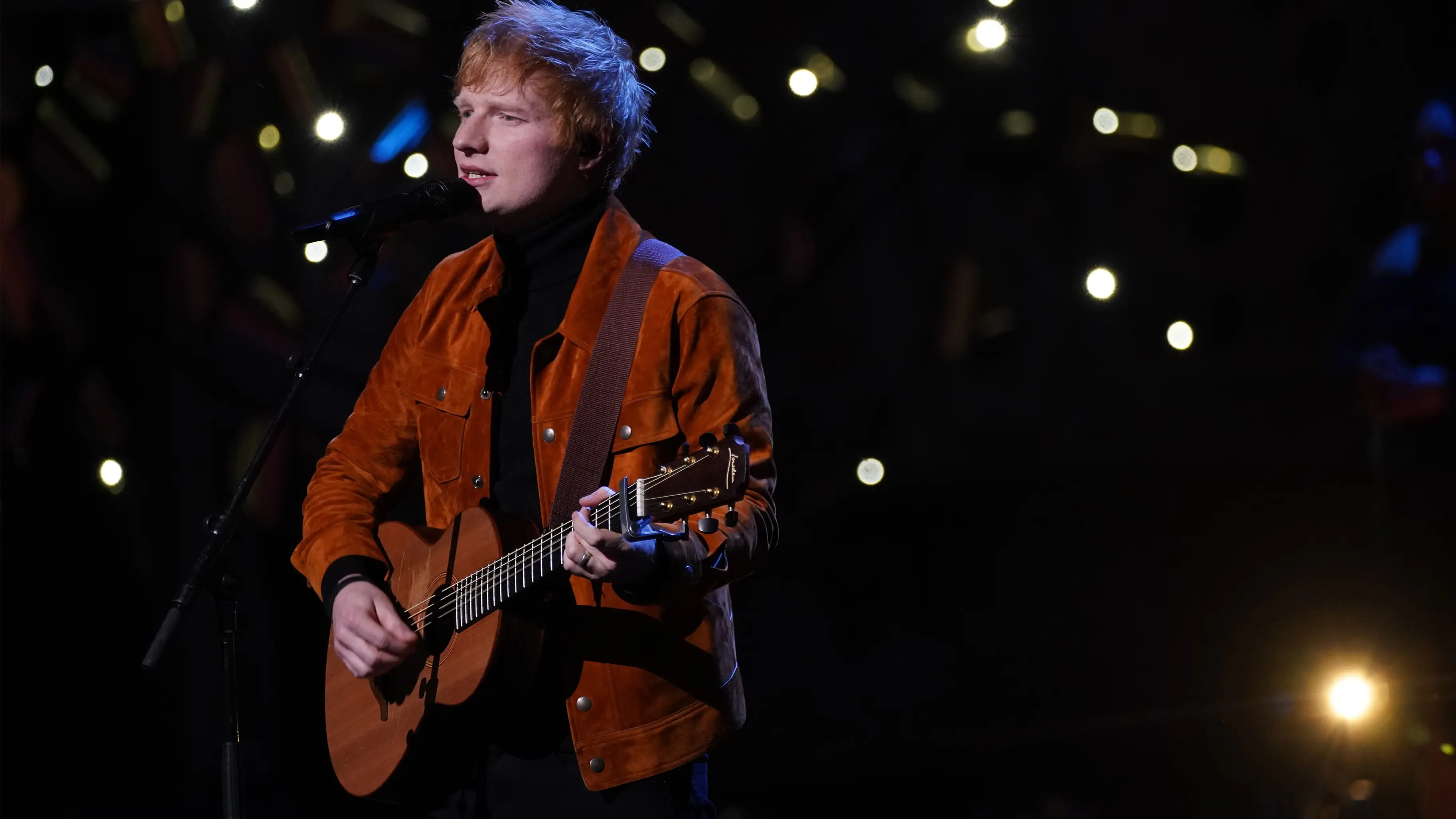 El cantante brit&aacute;nico Ed Sheeran da positivo por Covid-19