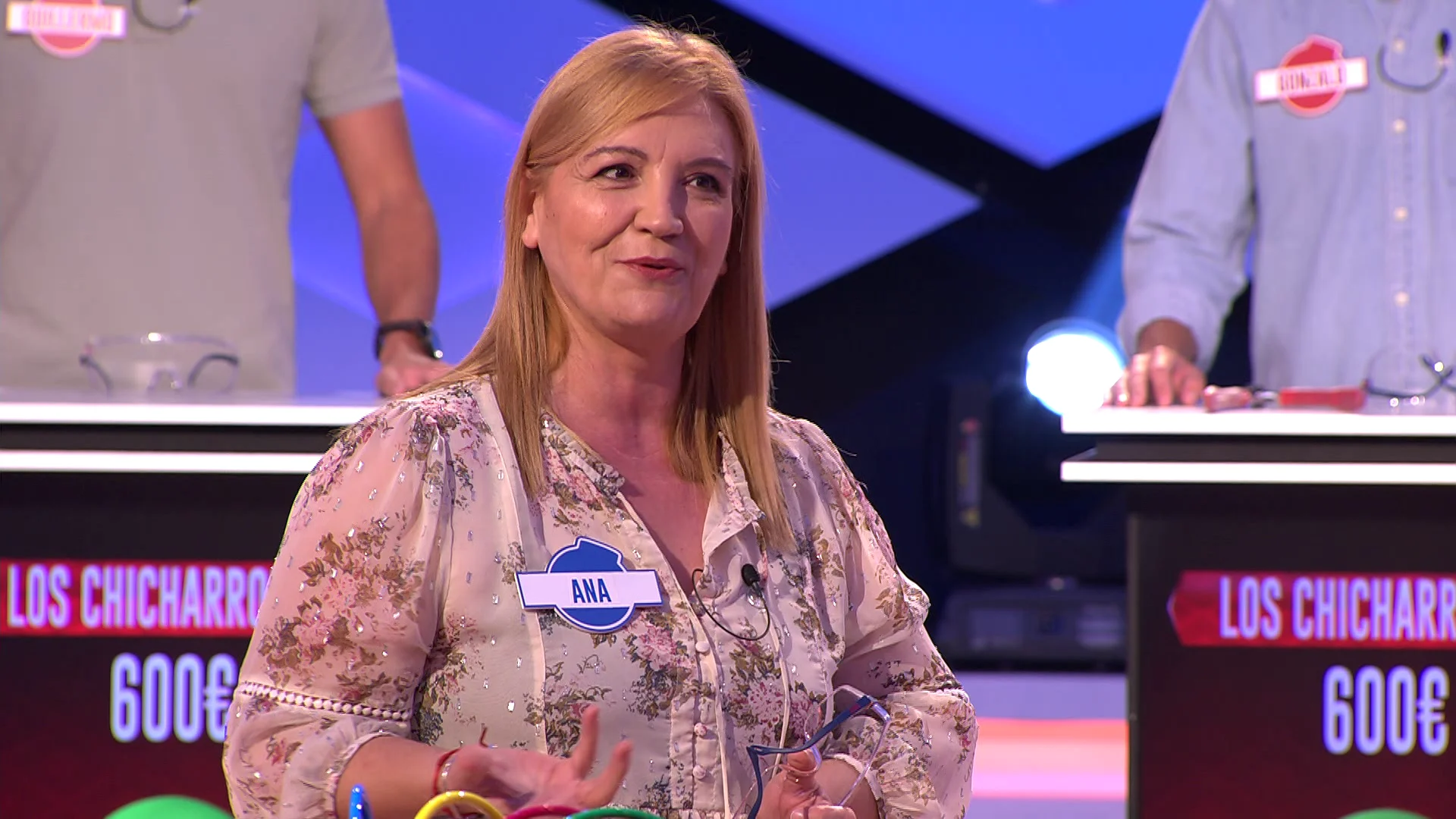 Ana crea accidentalmente un debate: &iquest;Los hombres son m&aacute;s atractivos en traje?