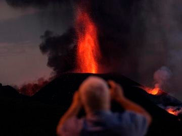 Aumenta la lava del volcán de La Palma