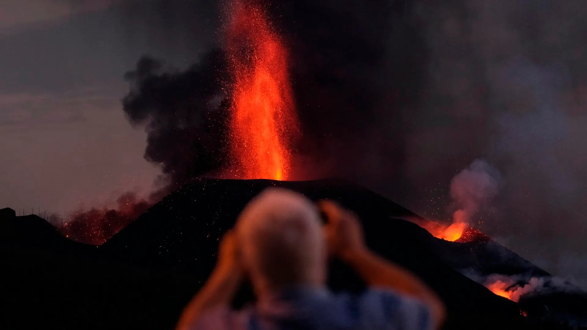 Aumenta la lava del volcán de La Palma Aumenta la lava del volcán de La Palma