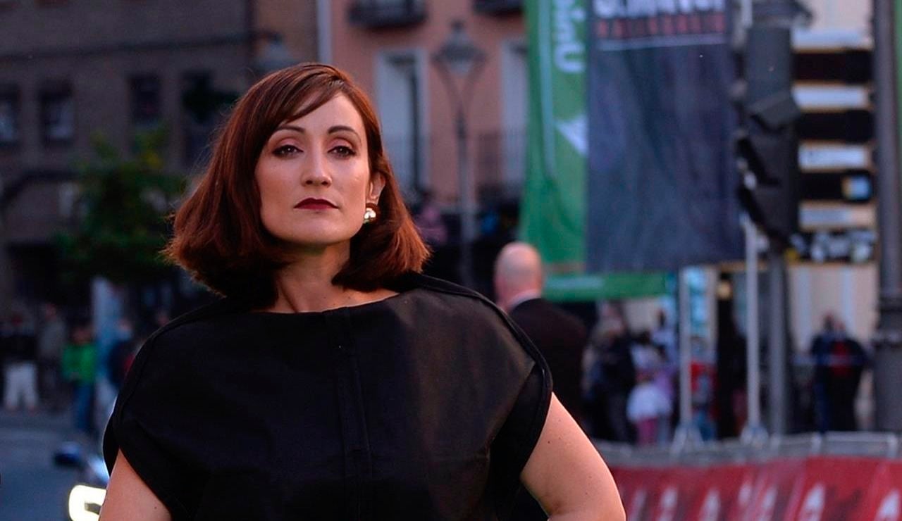 La razón de Ana Morgade para vestir un portatrajes en la Seminci: "durante años pensé que mi cuerpo era el equivocado"
