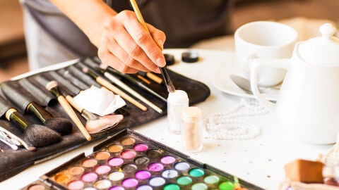 Cosméticos y herramientas de maquillaje