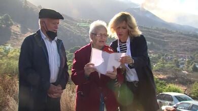 El emotivo poema que ha leído Susanna Griso con una pareja que ha vivido 3 volcanes en La Palma