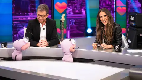 Malú con las hormigas Malú con las hormigas