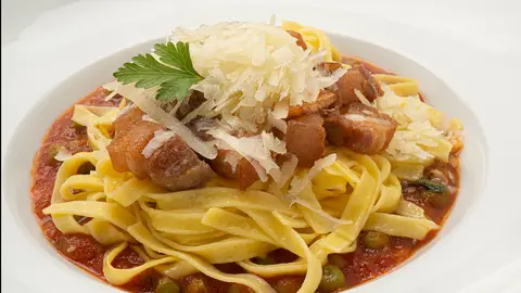 Receta fácil de Karlos Arguiñano: tallarines con panceta y queso Receta fácil de Karlos Arguiñano: tallarines con panceta y queso
