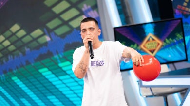 Marron lleva el beatbox al límite: ¿cómo sonará inspirando diversos gases?