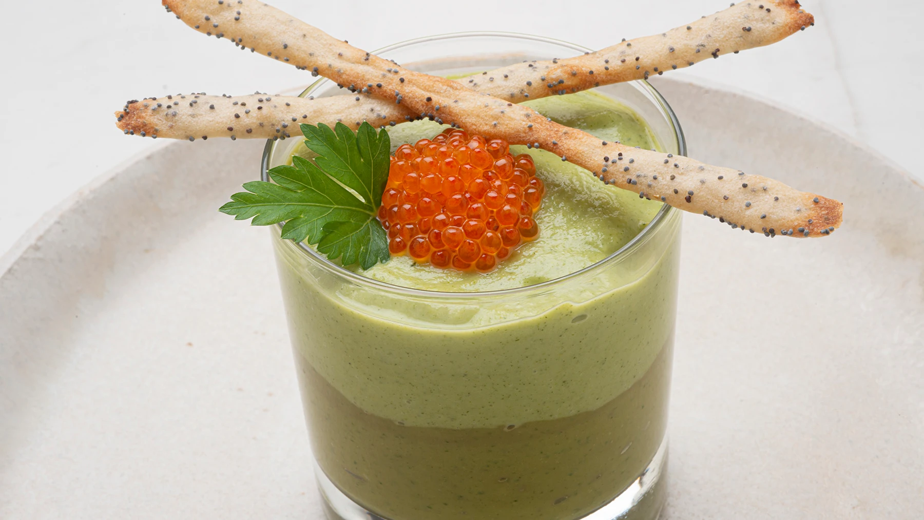 Copa de brócoli con palitos de pan, de Arguiñano: "Sencilla, fácil y sabrosa"