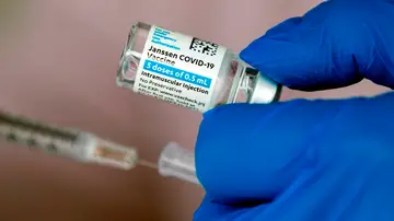 Sanidad prevé aprobar este martes la segunda dosis de Pfizer o Moderna para los 2 millones de vacunados con Janssen