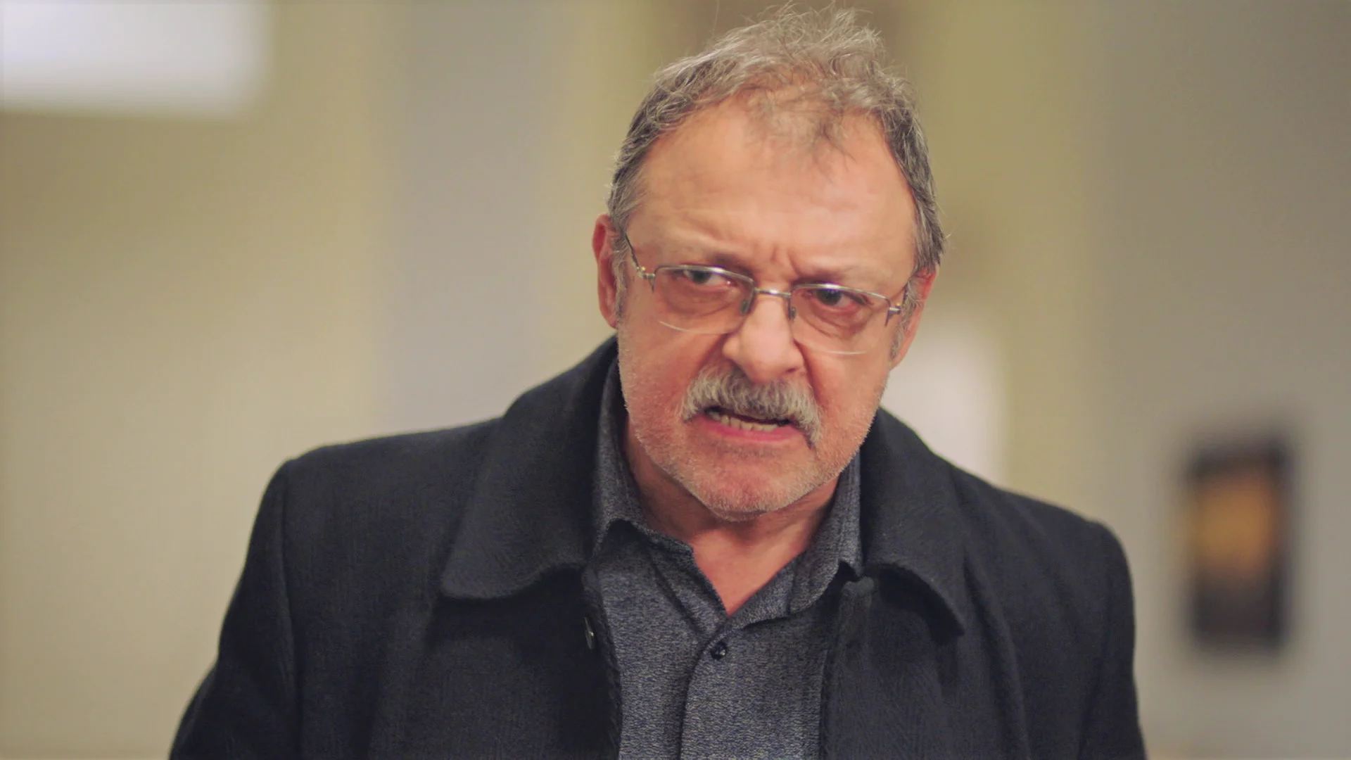 Memduh descubre el chantaje de Haluk a Han: “¿Le sacaste dinero a ese hombre?” Mejores momentos | Capítulo 30