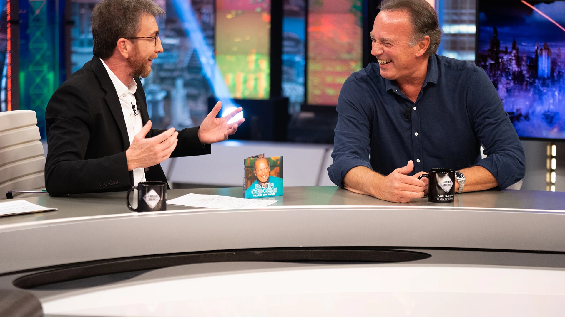 Bertín Osborne se queja del contenido de la taza de 'El Hormiguero 3.0': "Ponme una cosa que sea decente no este agua" Bertín Osborne se queja del contenido de la taza de 'El Hormiguero 3.0': "Ponme una cosa que sea decente no este agua"