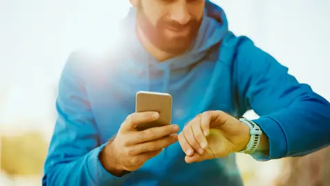 Cómo saber si mi móvil ajusta la hora sola con el cambio al horario de invierno Cómo saber si mi móvil ajusta la hora sola con el cambio al horario de invierno