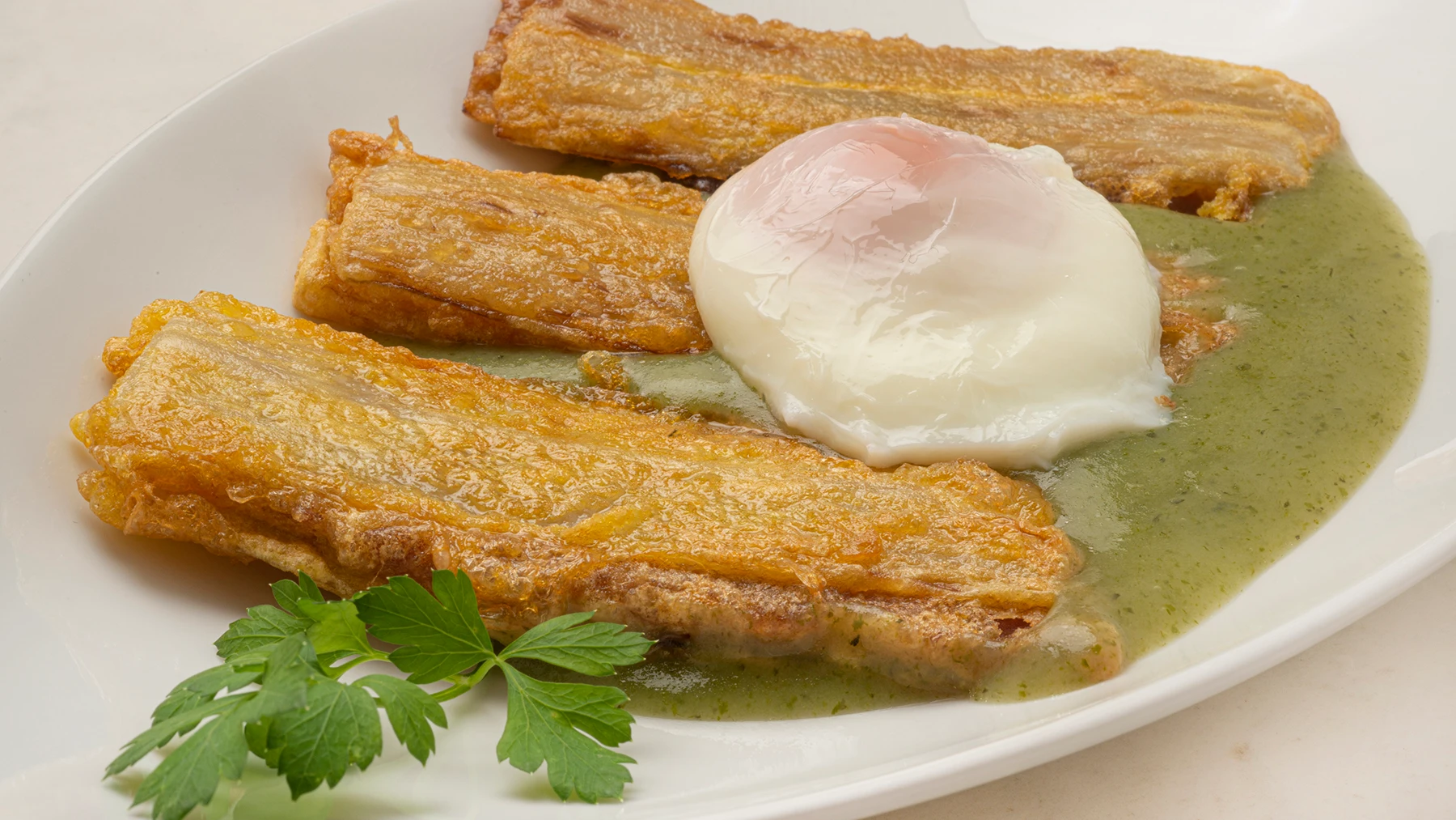 Receta de pencas rellenas con puré de patata y huevo, de Karlos Arguiñano Receta de pencas rellenas con puré de patata y huevo, de Karlos Arguiñano