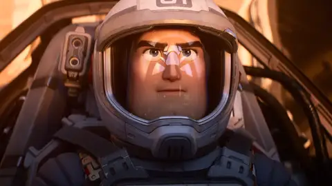 Escena de 'Lightyear' de Pixar Escena de 'Lightyear' de Pixar