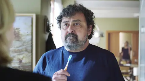 ¡Qué situación más incómoda! Dolores pilla a Paco con María cuando iba a darle otra oportunidad ¡Qué situación más incómoda! Dolores pilla a Paco con María cuando iba a darle otra oportunidad