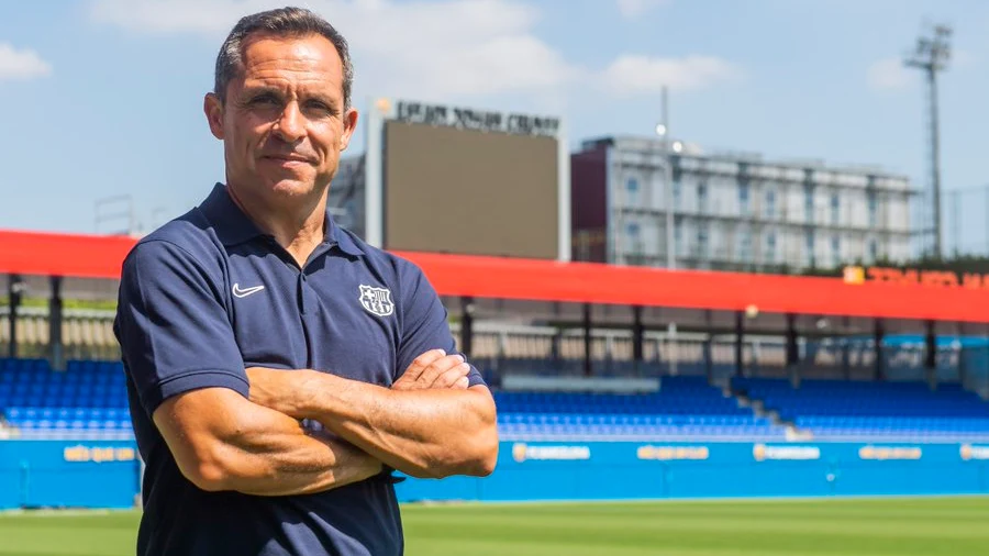 Sergi Barjuan, el entrenador interino antes de la llegada de Xavi Hern&aacute;ndez al Barcelona