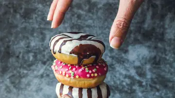 Alberto Garzón, ministro de Consumo anuncia una nueva ley que regulará la publicidad de bollos, galletas, zumos y helados Alberto Garzón, ministro de Consumo anuncia una nueva ley que regulará la publicidad de bollos, galletas, zumos y helados