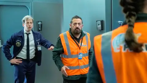 Pánico en el Air Force One: el piloto salta del avión y deja a Mariano, Ika y Rober a su suerte Pánico en el Air Force One: el piloto salta del avión y deja a Mariano, Ika y Rober a su suerte