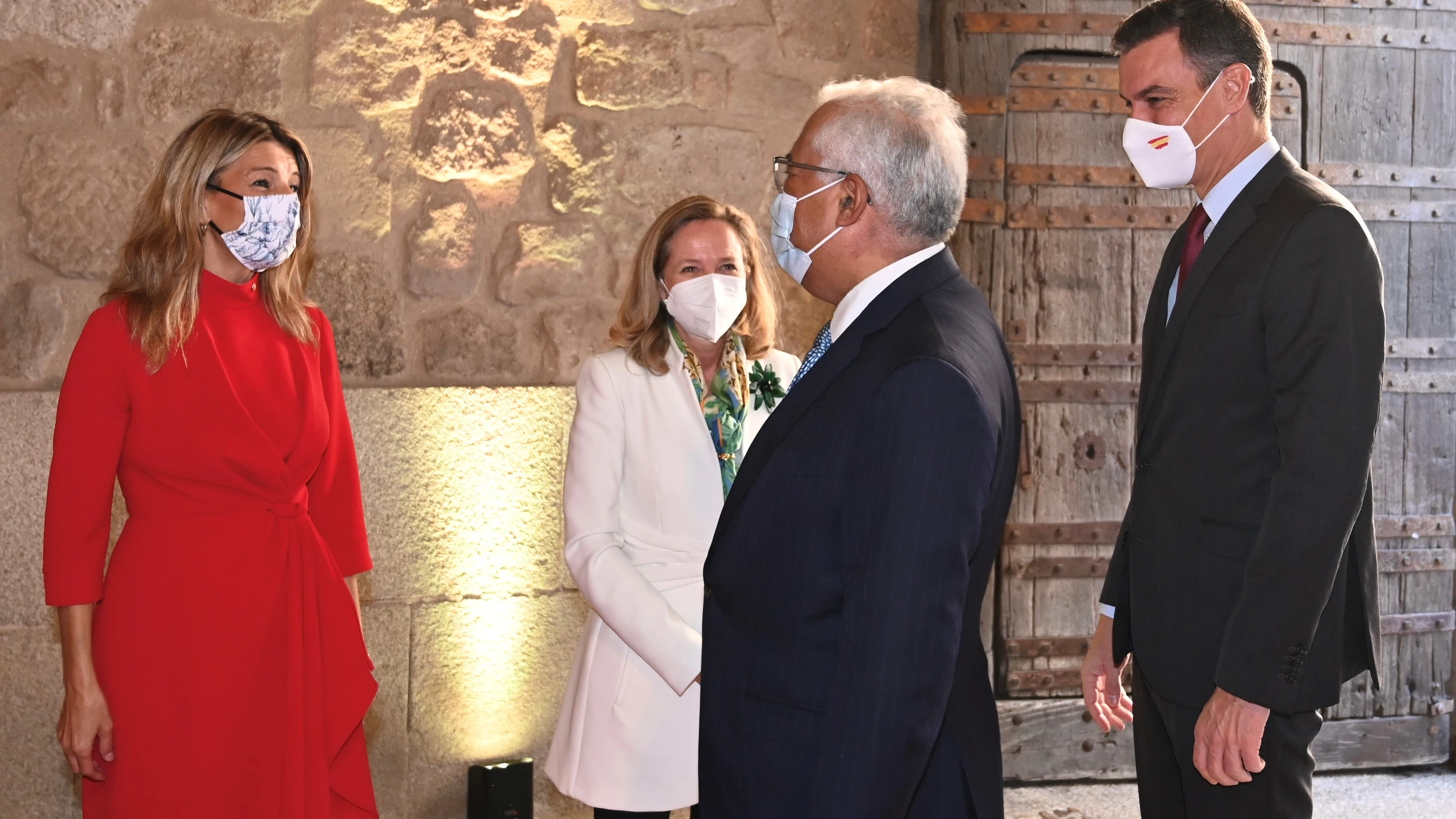 Pedro Sánchez, Nadia Calviño y Yolanda Díaz reciben a Antonio Costa Pedro Sánchez, Nadia Calviño y Yolanda Díaz reciben a Antonio Costa