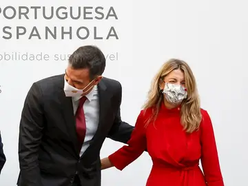 El gesto de cariño entre Pedro Sánchez y Yolanda Díaz en la cumbre hispano-portuguesa en Truijillo