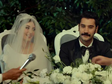 Yilmaz, convencido de que es lo mejor, se casa con Müjgan Yilmaz, convencido de que es lo mejor, se casa con Müjgan