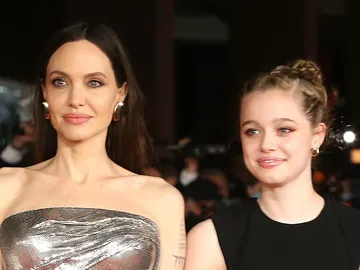 Angelina Jolie con su hija Shiloh Jolie-Pitt Angelina Jolie con su hija Shiloh Jolie-Pitt