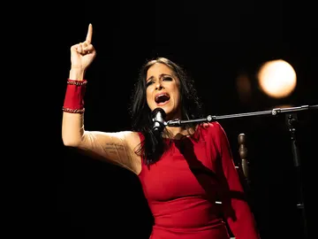 María Peláe llena de arte 'El Hormiguero 3.0' cantando 'Que vengan a por mí' María Peláe llena de arte 'El Hormiguero 3.0' cantando 'Que vengan a por mí'