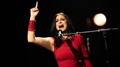 María Peláe llena de arte 'El Hormiguero 3.0' cantando 'Que vengan a por mí'