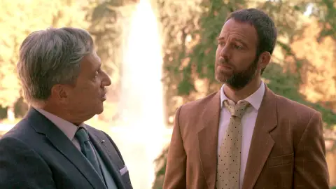 Fran desconfía de Uriarte, ¿realmente sabrá del paradero de su familia? Fran desconfía de Uriarte, ¿realmente sabrá del paradero de su familia?