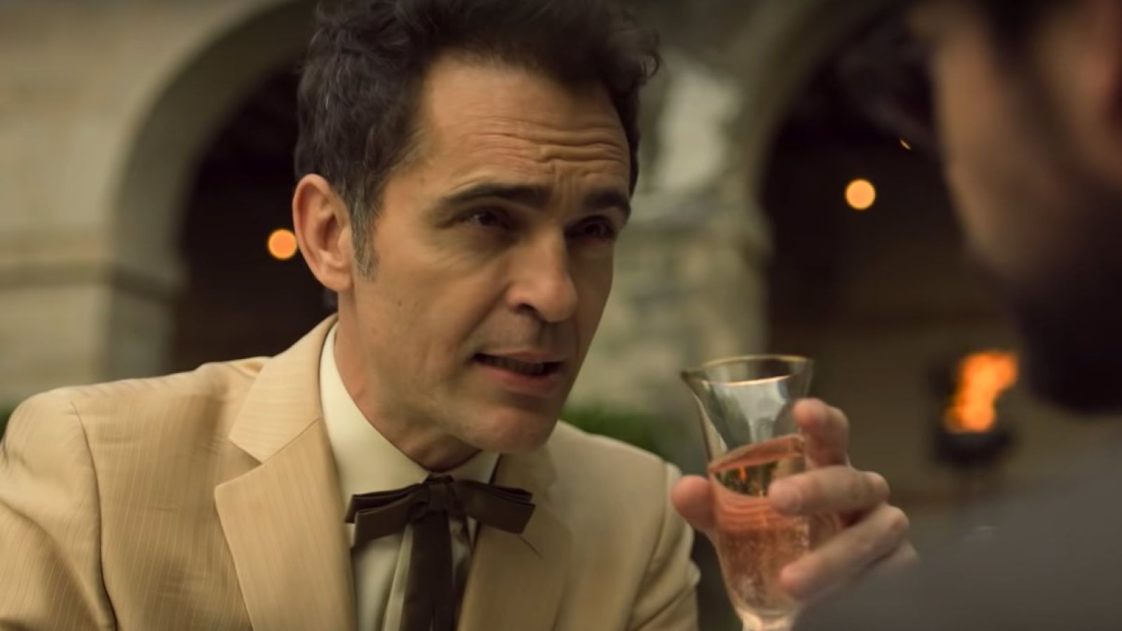 El creador de 'La Casa de Papel' habla sobre hacer un spin-off de Berlín, sus amores y anteriores atracos