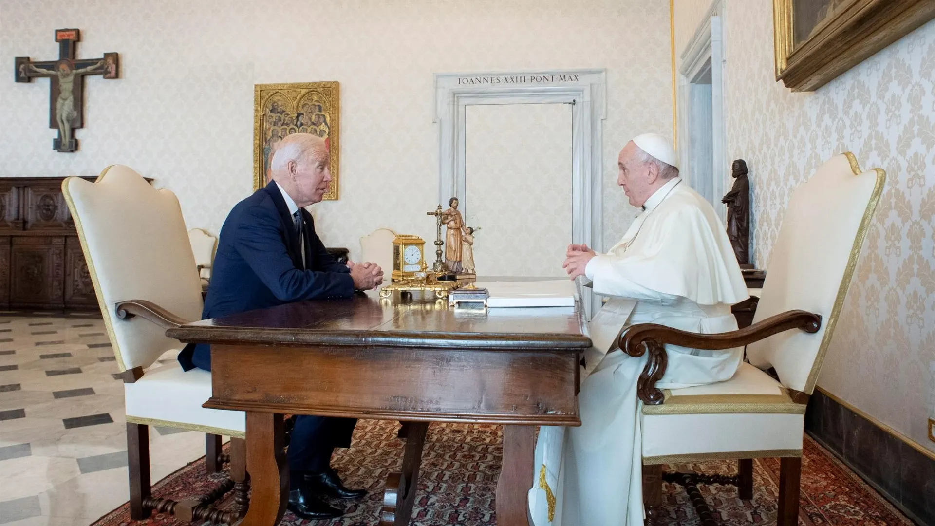 Joe Biden y el papa Francisco se reunen durante 75 minutos En el Vaticano Joe Biden y el papa Francisco se reunen durante 75 minutos En el Vaticano