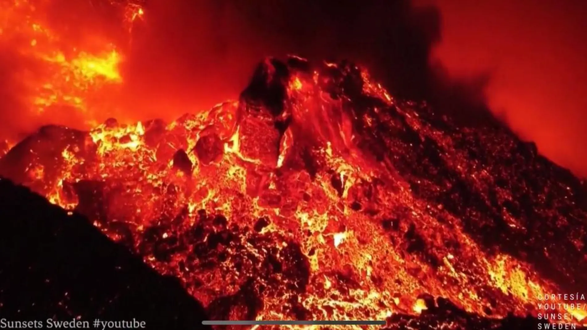 Imagen del volcán a vista de dron