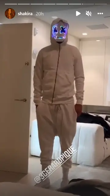 Shakira y piqué se disfrazan por halloween Shakira y piqué se disfrazan por halloween