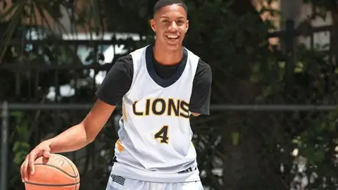 Hansel Emmanuel, el jugador de baloncesto sin un brazo, ya ha firmado su primer contrato en Estados Unidos Hansel Emmanuel, el jugador de baloncesto sin un brazo, ya ha firmado su primer contrato en Estados Unidos Hansel Emmanuel, el jugador de baloncesto sin un brazo, ya ha firmado su primer contrato en Estados Unidos