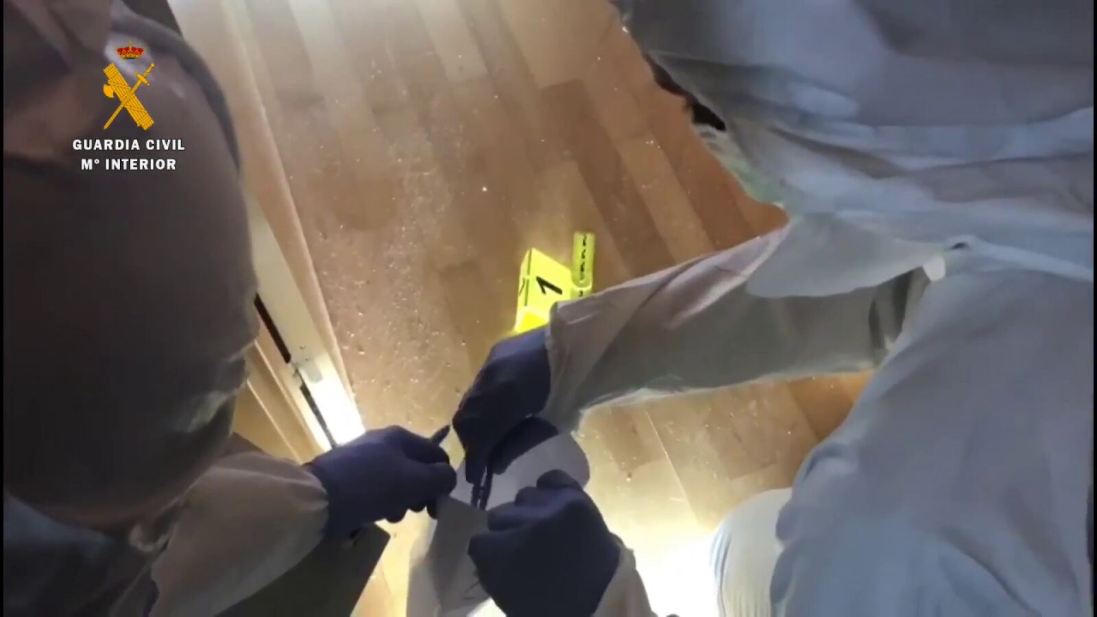 La Guardia Civil inspecciona la vivienda y reconstruye los hechos junto al presunto asesino del niño de Lardero