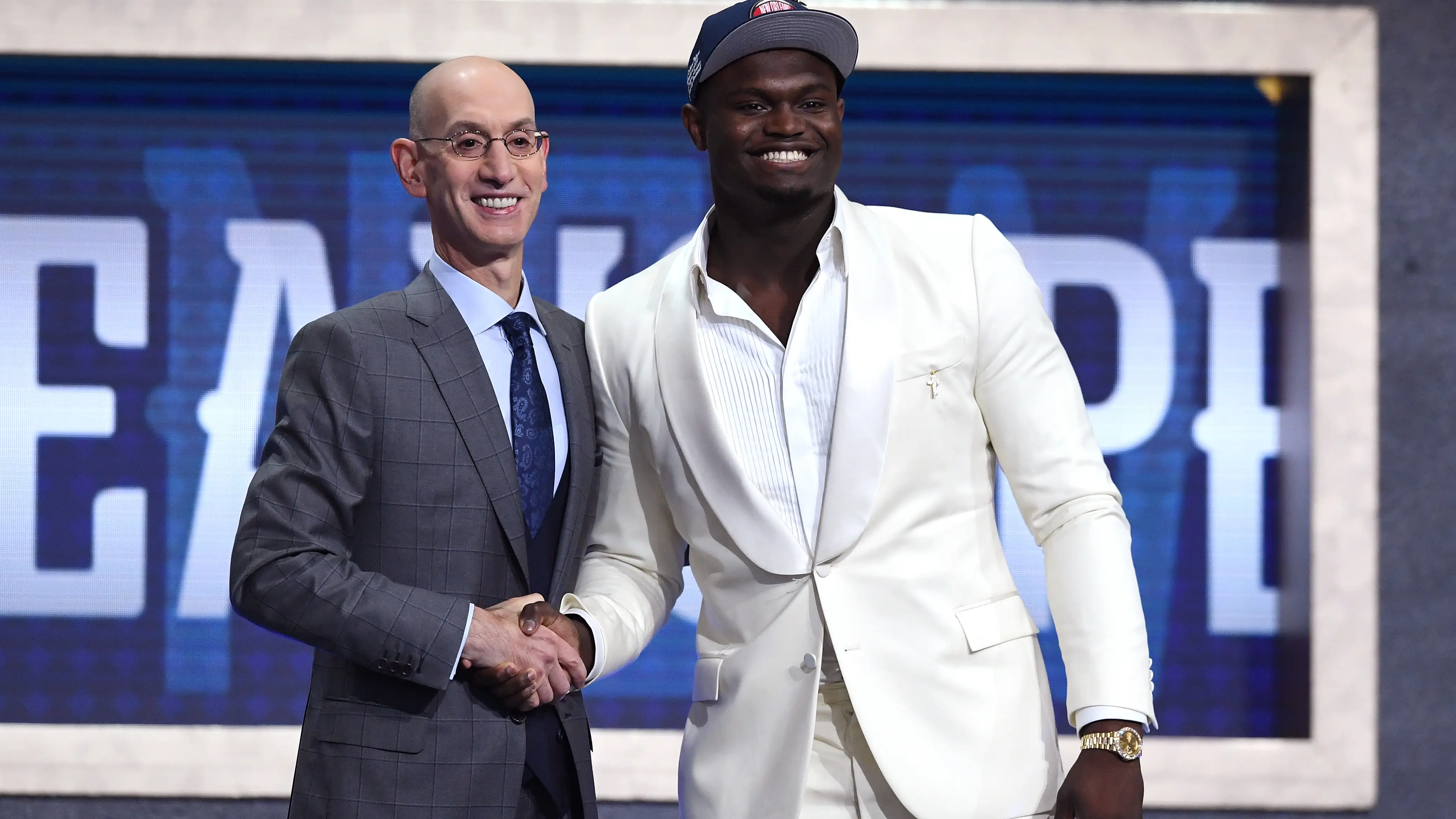 Así es el pésimo estado físico de Zion Williamson, nº1 del draft de 2019, que ha llegado a pesar 136 kg Así es el pésimo estado físico de Zion Williamson, nº1 del draft de 2019, que ha llegado a pesar 136 kg