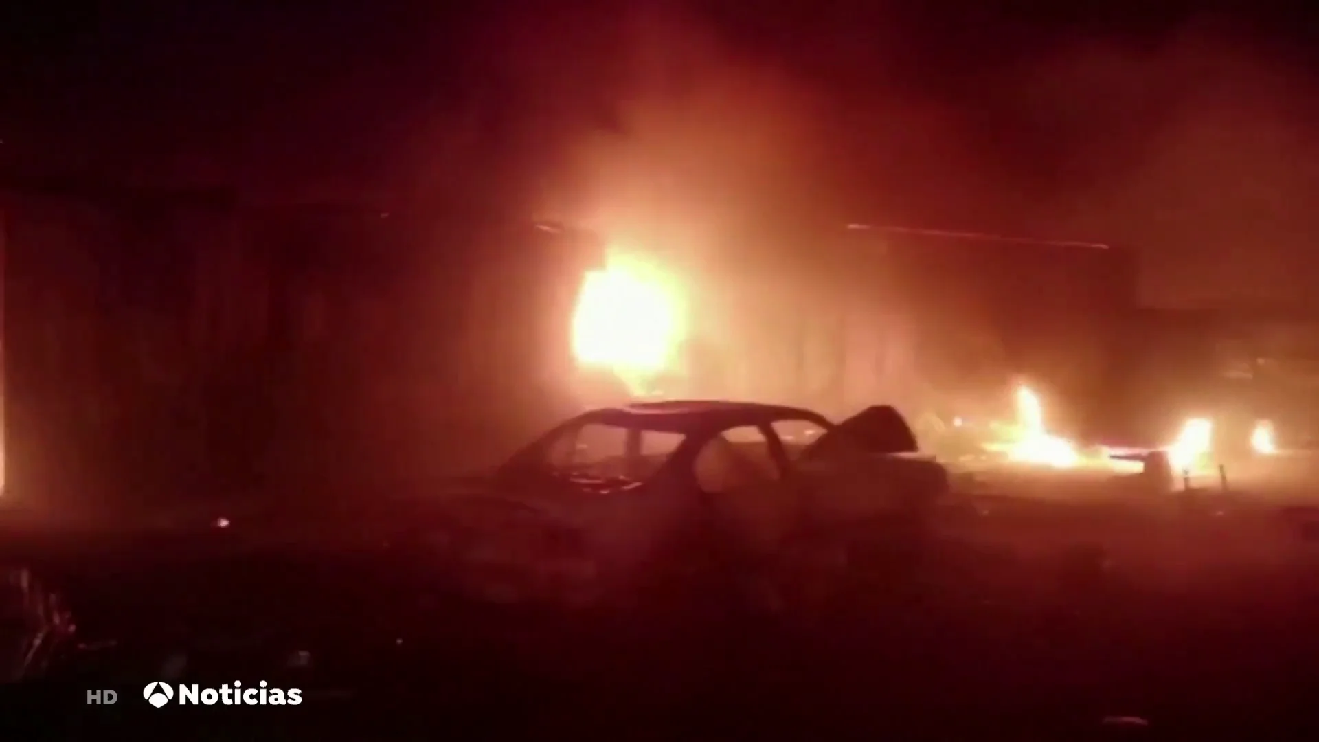 Al menos 98 muertos tras explotar un camión cisterna en Sierra Leona Al menos 98 muertos tras explotar un camión cisterna en Sierra Leona