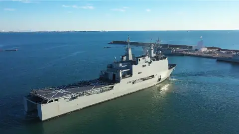 El buque parte hacia la isla de La Palma El buque parte hacia la isla de La Palma