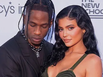 Travis Scott y Kylie Jenner, "rotos y devastados" por la tragedia en el concierto Travis Scott y Kylie Jenner, "rotos y devastados" por la tragedia en el concierto
