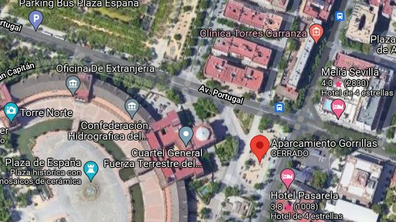 Google Maps reconoce una zona para aparcar en Sevilla como 'parking de gorrillas'