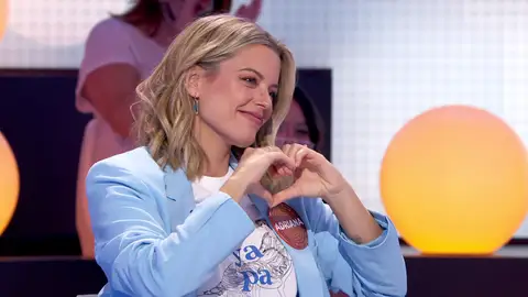 ¡Ha nacido un juglar! Orestes le saca los colores a Adriana Torrebejano ¡Ha nacido un juglar! Orestes le saca los colores a Adriana Torrebejano